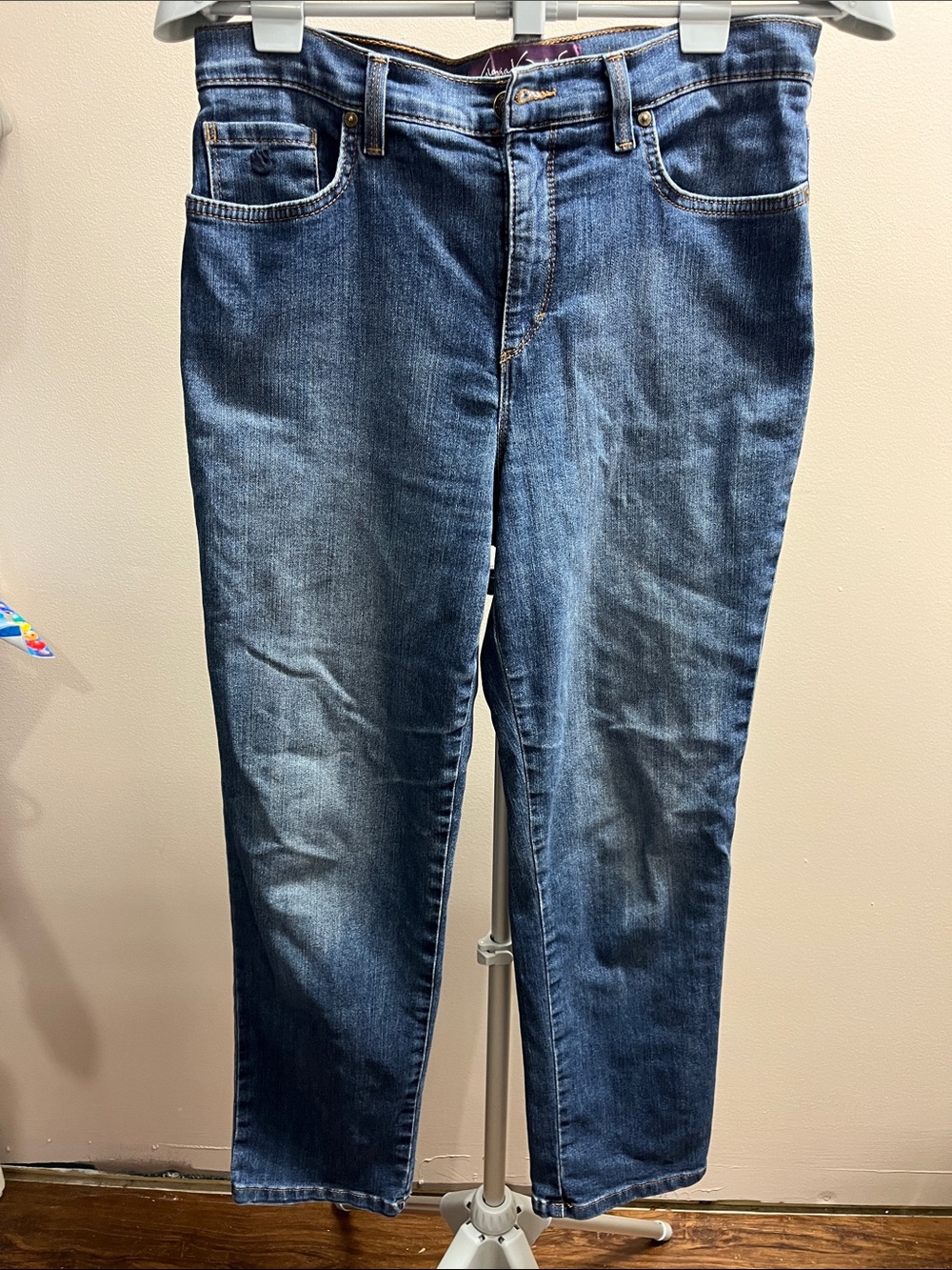 Gloria Vanderbilt Straight Leg Dark Blue Jeans